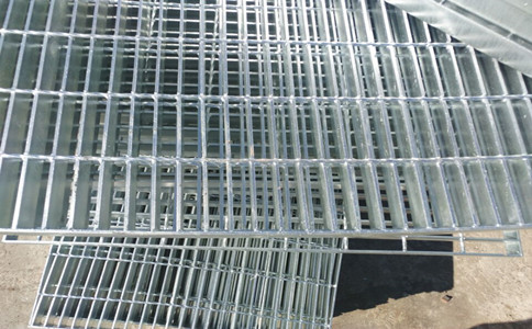 鍍鋅鋼格柵.jpg 鍍鋅鋼格柵.jpg