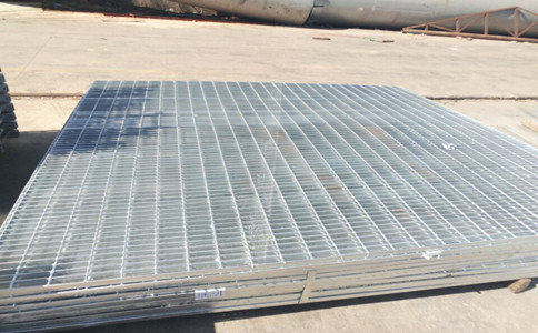 熱鍍鋅鋼格柵.jpg 熱鍍鋅鋼格柵.jpg